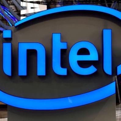 Intelが財政難と再編の中で大規模な人員削減を発表