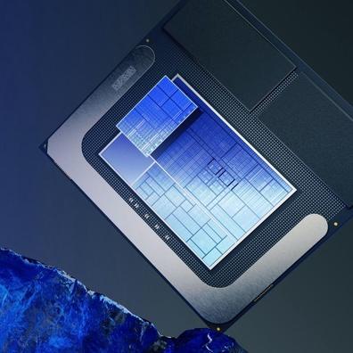 Intel の Core Ultra 200V：20時間のバッテリー駆動と圧倒的なゲーミング性能